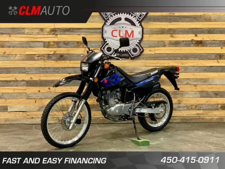 2017 SUZUKI DR 200S SEMI-ROUTE / SEMI-TRAIL / SEULEMENT 858 KM 