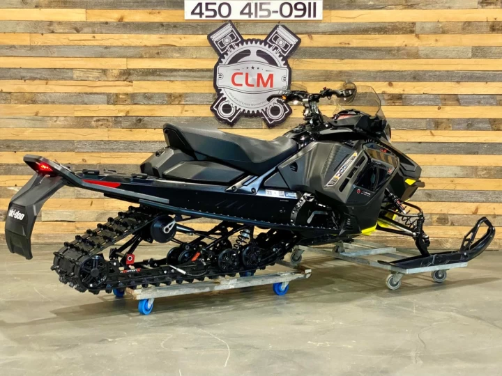 2023 BRP SKI-DOO RENEGADE X 900 ACE TURBO ''R'' 180 H.P / REV GEN4 / RAS X / 137'' 