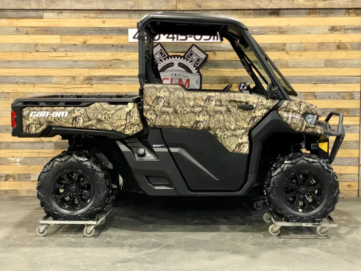 2023 BRP CAN-AM DEFENDER XT HD9 CAMO + DPS + 4x4 + 3 PASSAGERS + 2135 km 