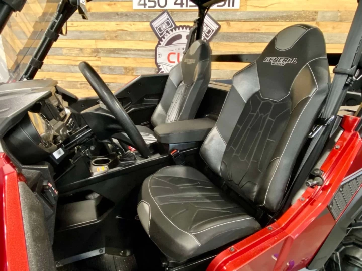 2020 POLARIS GENERAL 1000 DELUXE + E.P.S + 4X4 + AUDIO + BEAUCOUP D'EXTRAS $$$ 