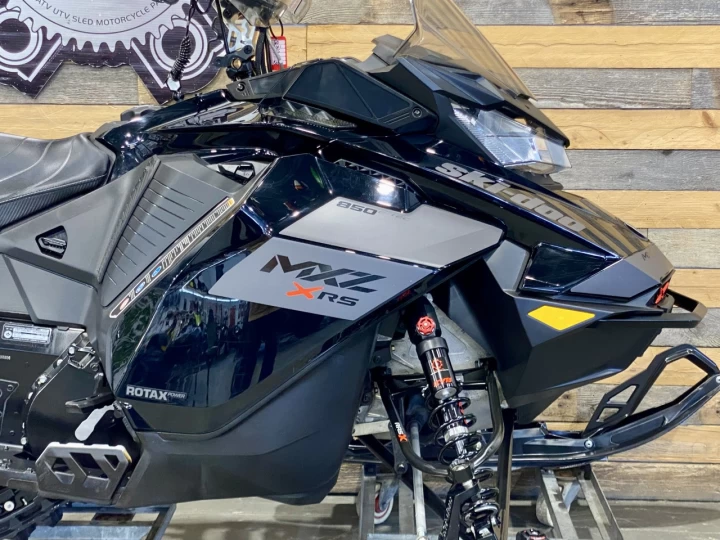 2021 BRP SKI-DOO MXZ X-RS 850 E-TEC 129'' + REV GEN4 + RAS X + PILOT TX 