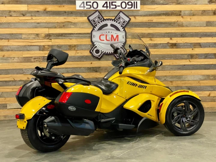 2013 BRP CAN-AM SPYDER ST-S / SE-5 (SEMI-AUTOMATIQUE) / 49232 KM 