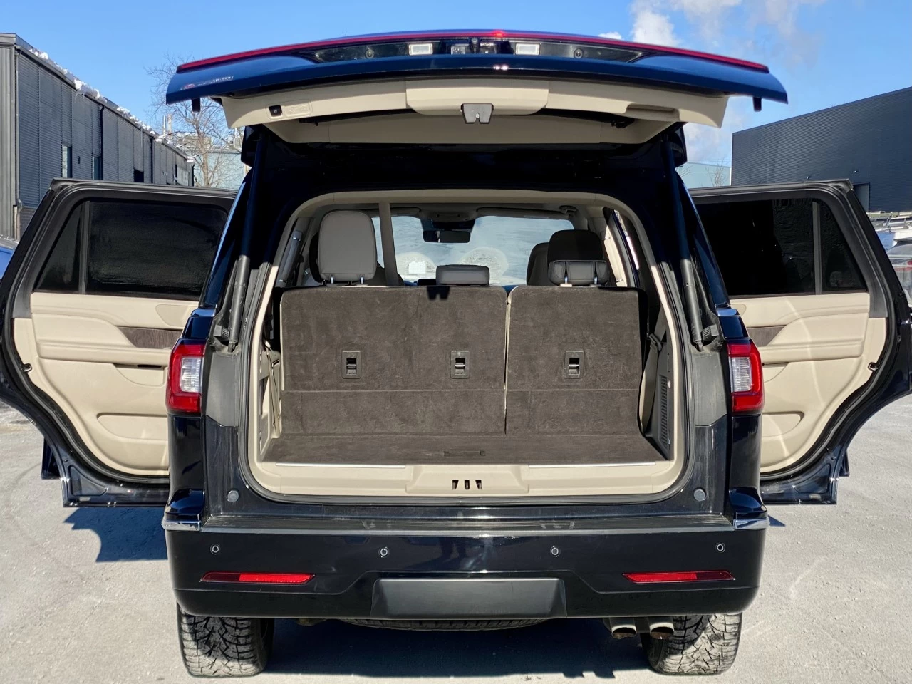 2021 LINCOLN NAVIGATOR EDITION RESERVE + MAGS 22'' + 7 PASSAGERS + TOUTE ÉQUIPÉE  Main Image