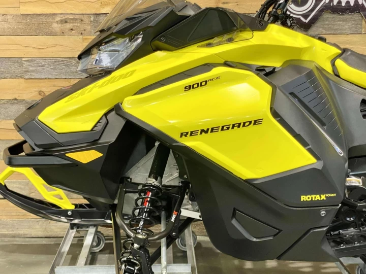 2022 BRP SKI-DOO RENEGADE ADRENALINE 900 ACE 4 TEMPS ITC 137'' + RAS X + REV GEN4 