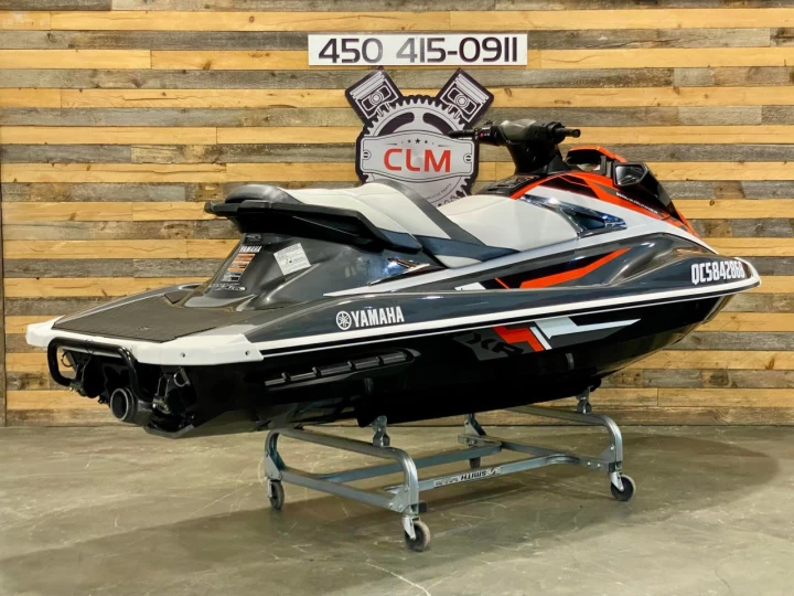 2017 YAMAHA WAVE RUNNER VXR 1.8 HIGH OUTPUT / 180 H.P / 3 PLACES 