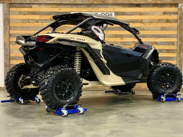 2023 BRP CAN-AM MAVERICK X3 DS TURBO 135 H.P + 4X4 + D.P.S + TOIT AUDIO + FOX 