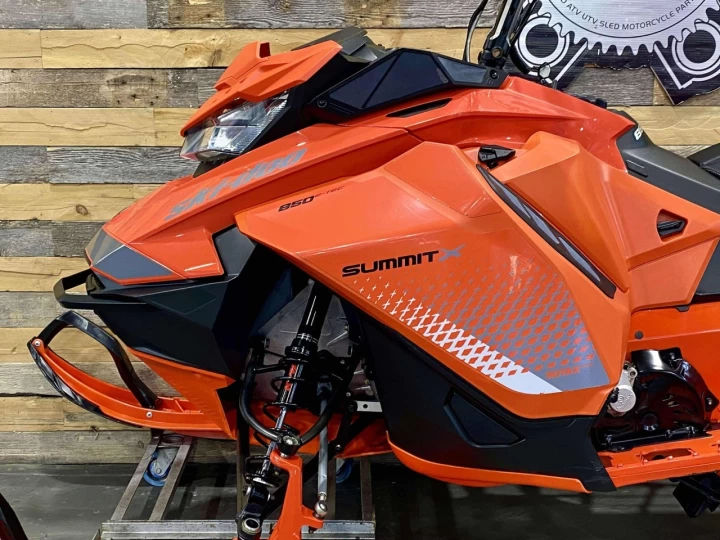 2019 BRP SKI-DOO SUMMIT X 850 E-TEC + SHOT + 154'' / REV GEN4 / CONDITION A1 