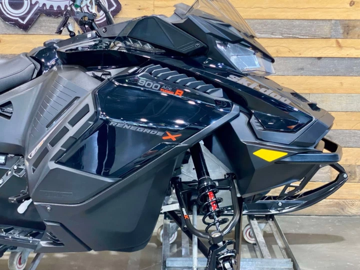 2023 BRP SKI-DOO RENEGADE X 900 ACE TURBO ''R'' 137'' + RAS X + REV GEN4 