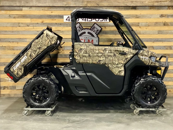 2023 BRP CAN-AM DEFENDER XT HD9 CAMO + DPS + 4x4 + 3 PASSAGERS + 2135 km 