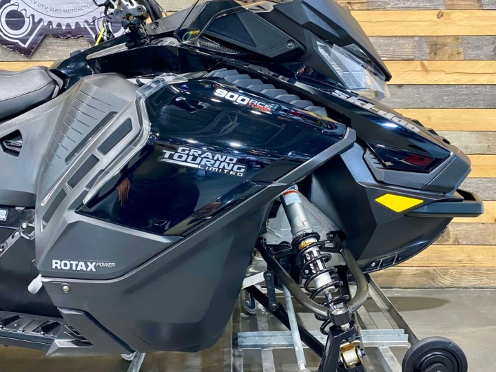 2021 BRP SKI-DOO GRAND TOURING LIMITED 900 ACE TURBO ITC 137'' + AIR RIDE + ROLLER SKI 