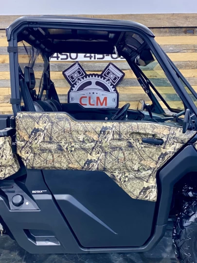 2023 BRP CAN-AM DEFENDER XT HD9 CAMO + DPS + 4x4 + 3 PASSAGERS + 2135 km 