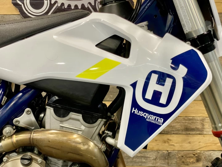 2022 HUSQVARNA FC 250 EFI MX - MOTOCROSS + 136 HR + 4 TEMPS 