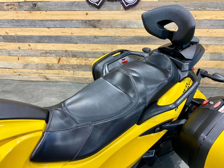 2013 BRP CAN-AM SPYDER ST-S / SE-5 (SEMI-AUTOMATIQUE) / 49232 KM 