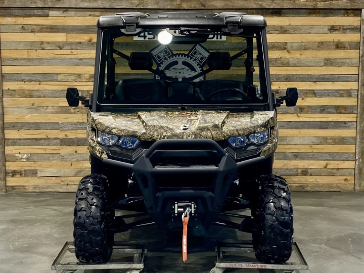 2023 BRP CAN-AM DEFENDER XT HD9 CAMO + DPS + 4x4 + 3 PASSAGERS + 2135 km 