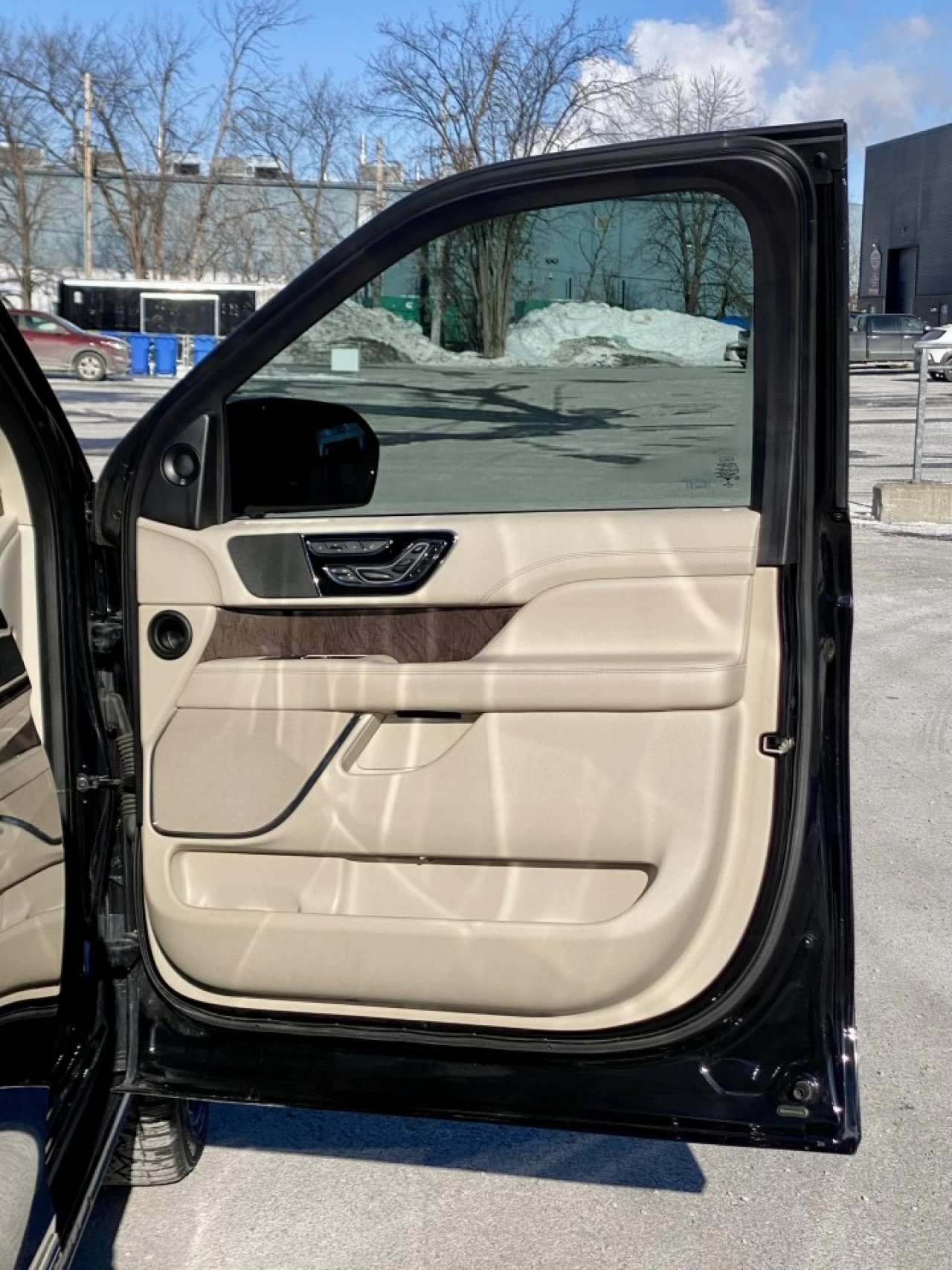 2021 LINCOLN NAVIGATOR EDITION RESERVE + MAGS 22'' + 7 PASSAGERS + TOUTE ÉQUIPÉE  Main Image