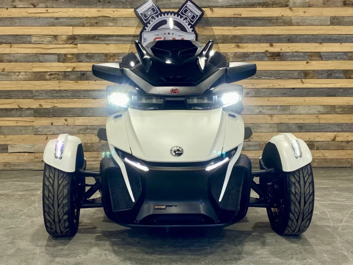 2024 BRP CAN-AM SPYDER RT SE-6 (SEMI-AUTOMATIQUE) EDITION SPECIALE SEA TO SKY 