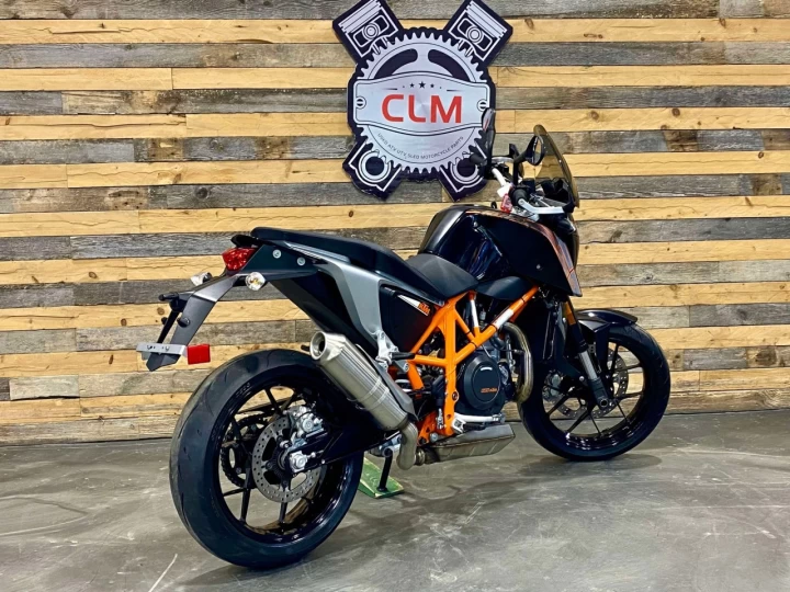 2014 KTM DUKE 690 ABS / SEULEMENT 10383 KM / CONDITION A1 