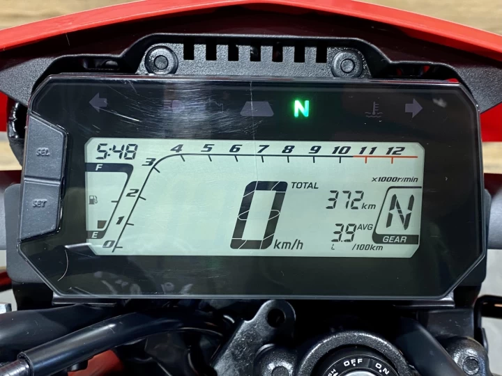 2022 HONDA CRF 300L AVEC SEULEMENT 372 KM / LEGALE SUR LA ROUTE 