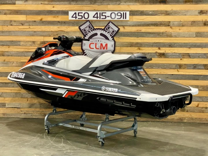 2017 YAMAHA WAVE RUNNER VXR 1.8 HIGH OUTPUT / 180 H.P / 3 PLACES 