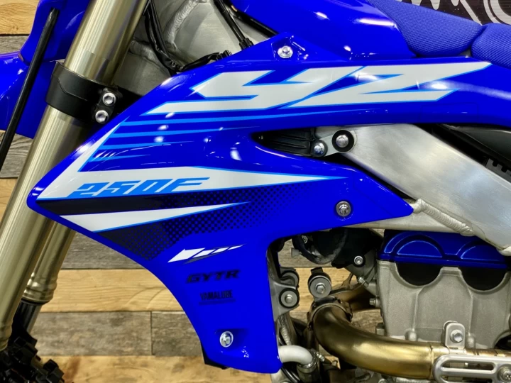 2024 YAMAHA YZ 250F / 4 TEMPS / MX-MOTOCROSS / 40 HEURES / CONDITION A1 