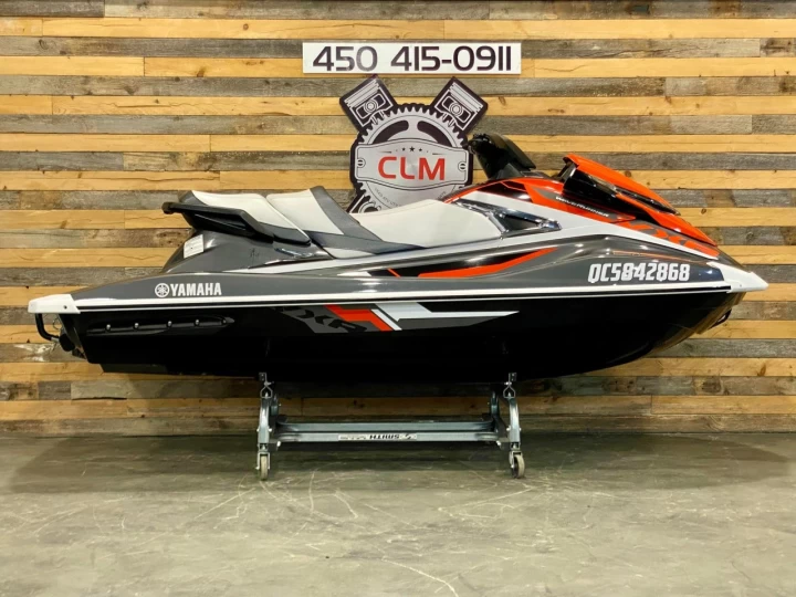 2017 YAMAHA WAVE RUNNER VXR 1.8 HIGH OUTPUT / 180 H.P / 3 PLACES 