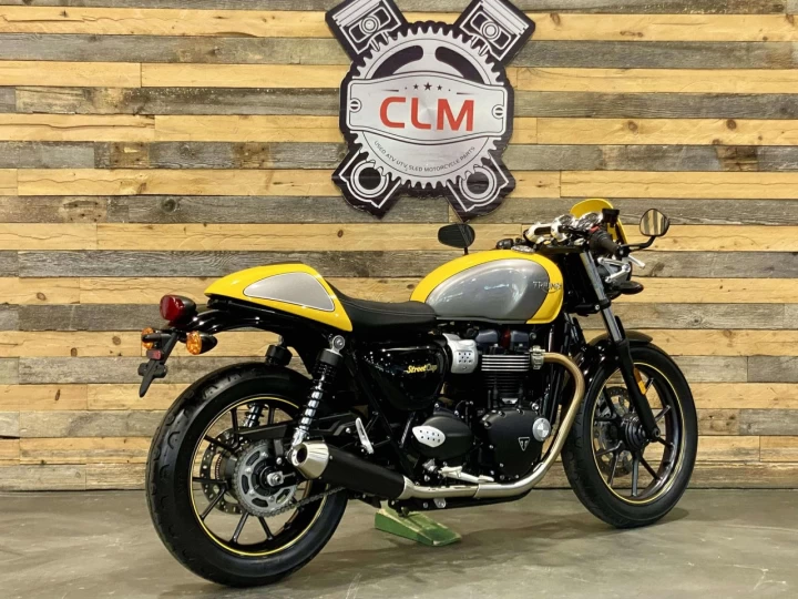 2017 TRIUMPH BONNEVILLE STREET CUP 900 EFI+ ABS + SEULEMENT 4225 KM 