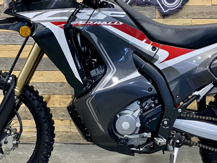 2020 HONDA CRF 250 EDITION RALLY / SEMI-ROUTE + SEMI-TRAIL / LEGALE SUR LA ROUTE 